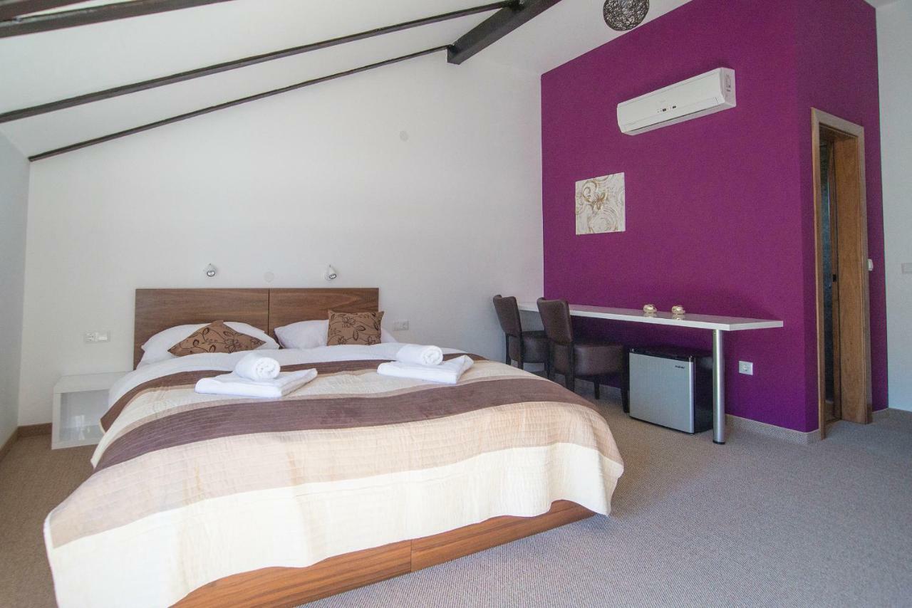 Black Queen Guesthouse Grabovac  Exterior foto