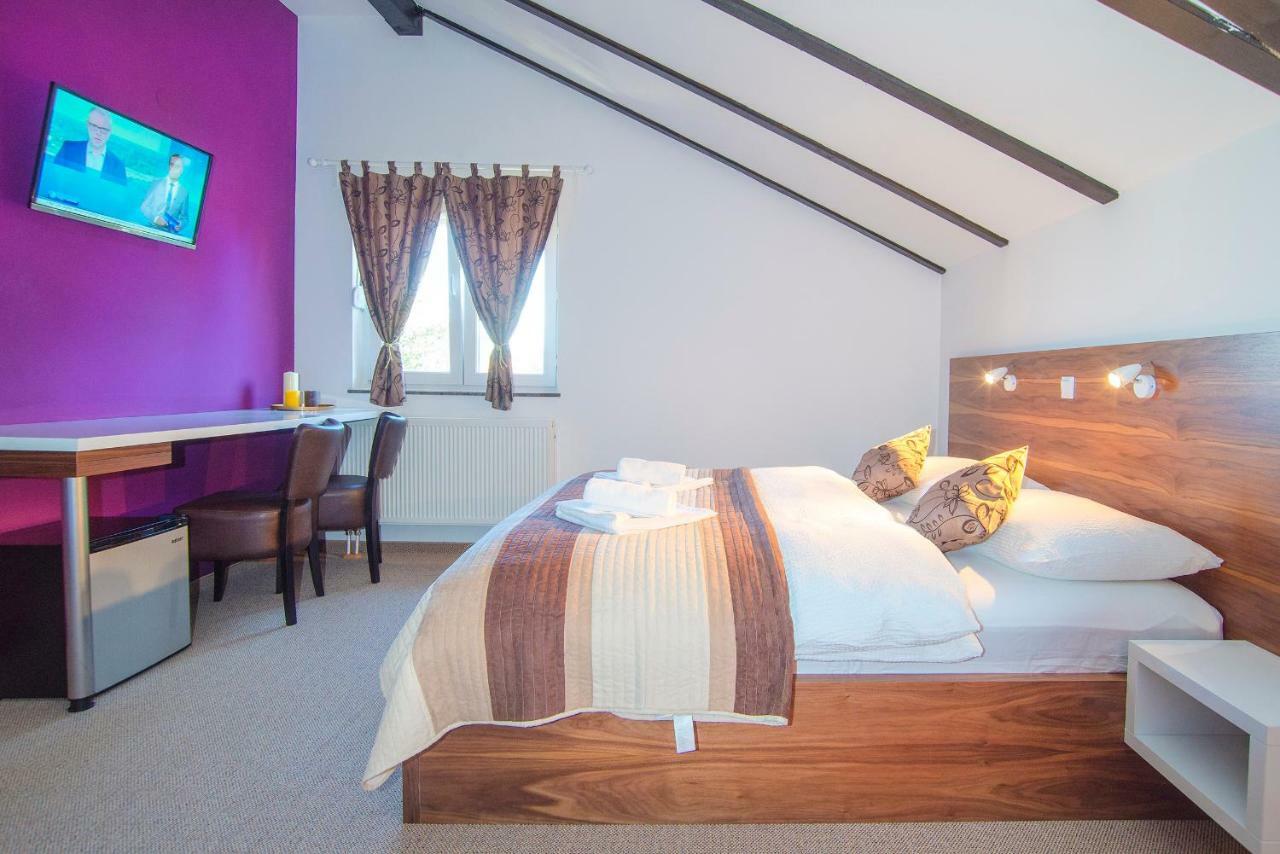 Black Queen Guesthouse Grabovac  Exterior foto